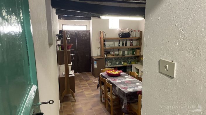 Image No.6-16 Bed Apartment for sale