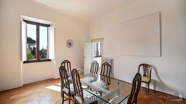 Image No.20-13 Bed Villa for sale