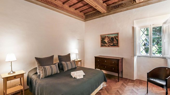 Image No.24-13 Bed Villa for sale