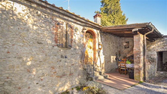 Image No.18-7 Bed Apartment for sale