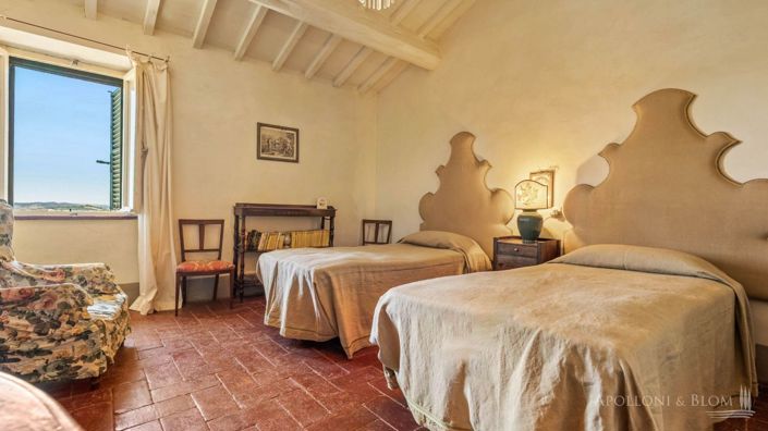 Image No.14-12 Bed Apartment for sale