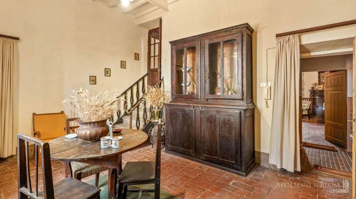 Image No.9-12 Bed Apartment for sale
