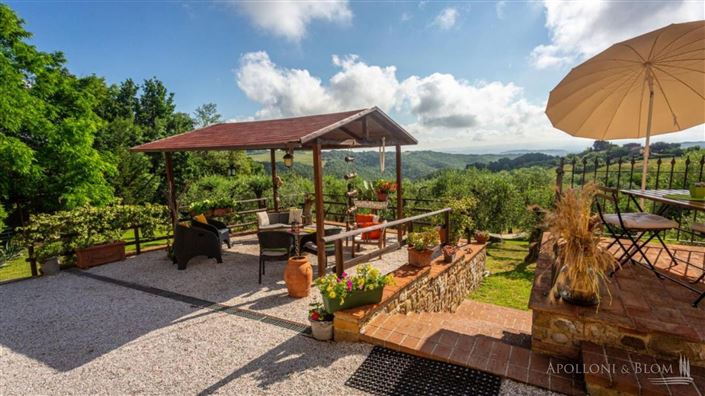 Image No.19-8 Bed Apartment for sale