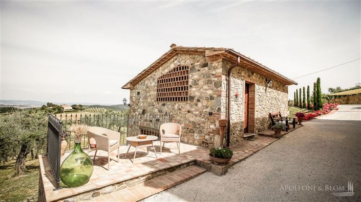 Image No.22-8 Bed Apartment for sale