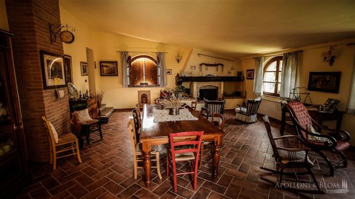 Image No.30-8 Bed Apartment for sale