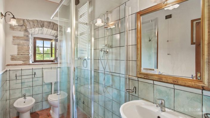 Image No.28-14 Bed Apartment for sale