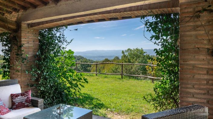 Image No.19-8 Bed Apartment for sale