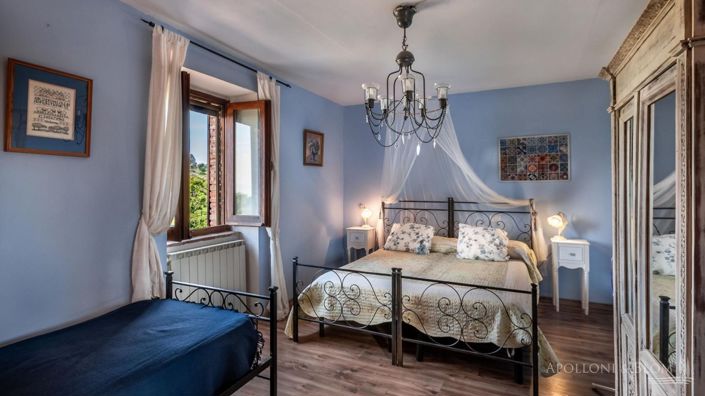 Image No.5-8 Bed Apartment for sale