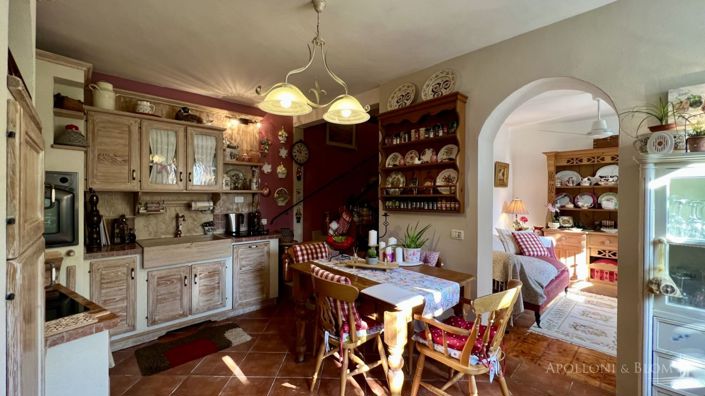 Image No.11-2 Bed Country House for sale