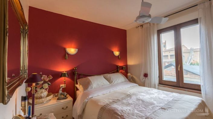 Image No.17-2 Bed Country House for sale