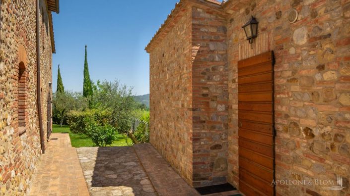 Image No.20-4 Bed Apartment for sale