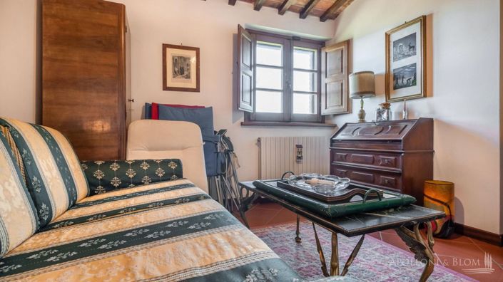 Image No.23-4 Bed Apartment for sale