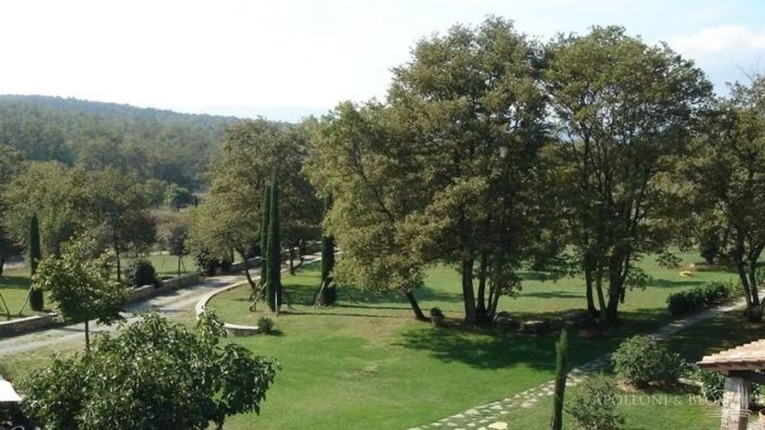 Image No.14-10 Bed Apartment for sale