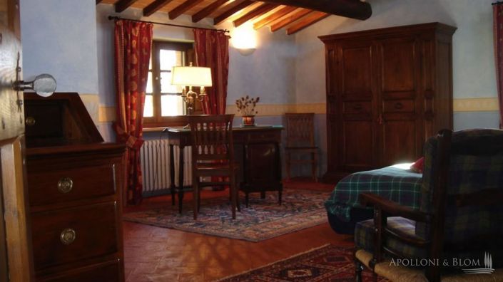 Image No.6-10 Bed Apartment for sale