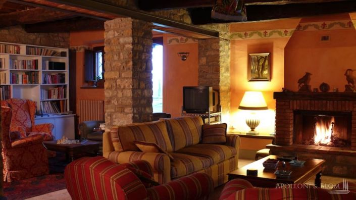 Image No.8-10 Bed Apartment for sale