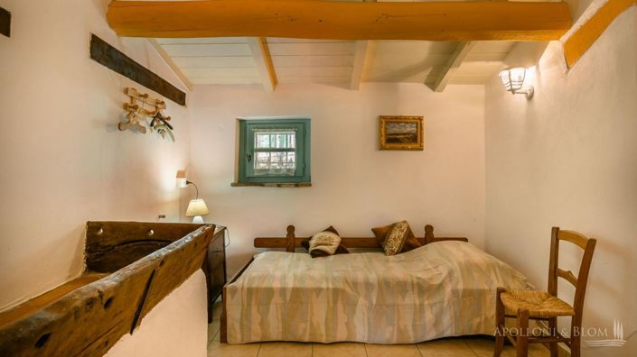 Image No.13-6 Bed Apartment for sale