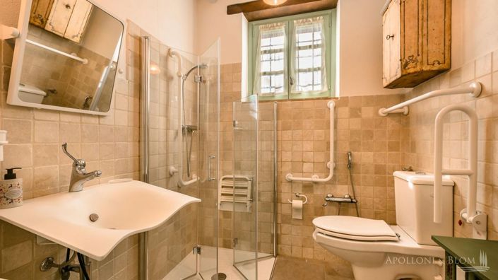 Image No.15-6 Bed Apartment for sale