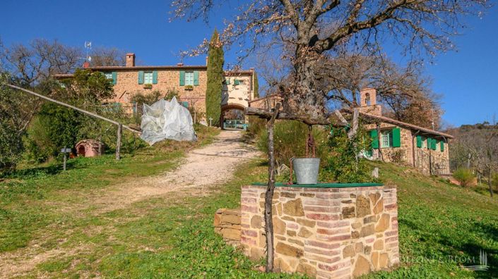 Image No.20-6 Bed Apartment for sale