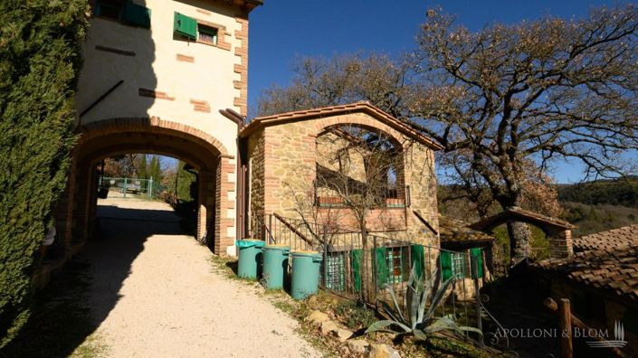 Image No.24-6 Bed Apartment for sale