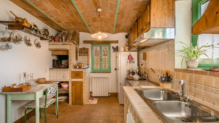 Image No.4-6 Bed Apartment for sale