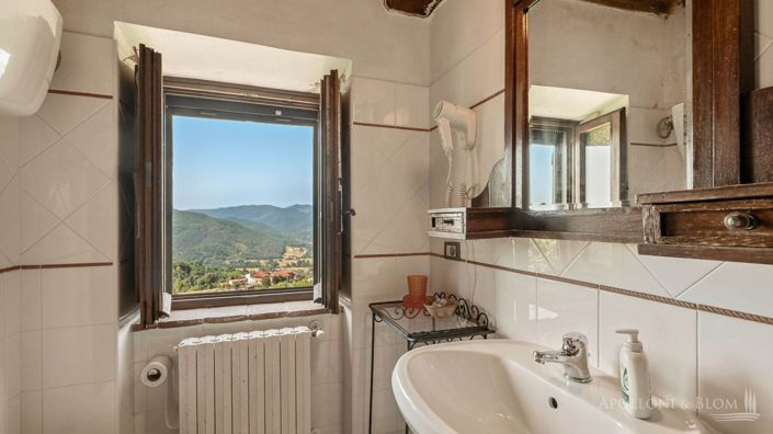 Image No.21-Appartement de 16 chambres à vendre à Arezzo