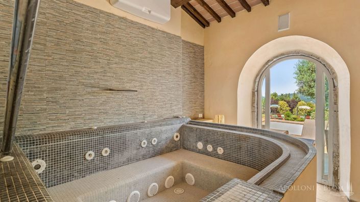 Image No.28-Appartement de 16 chambres à vendre à Arezzo