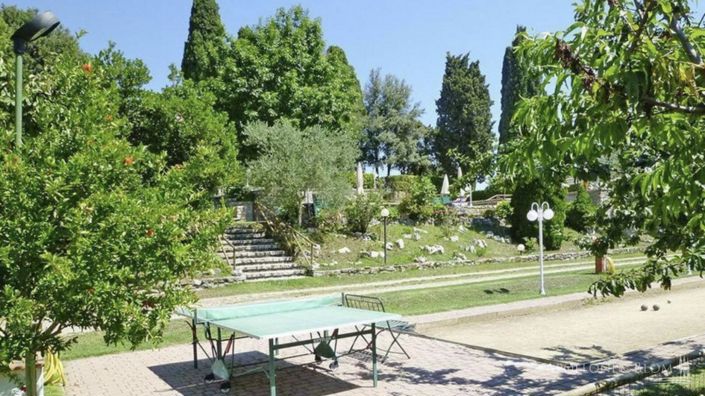 Image No.17-18 Bed Vineyard for sale