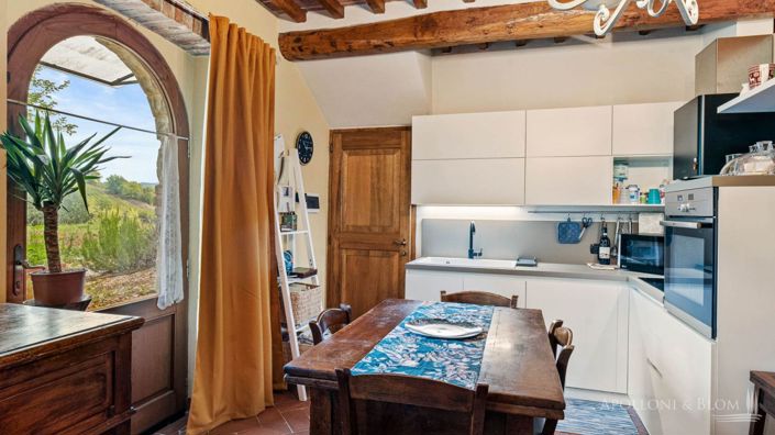 Image No.19-12 Bed Apartment for sale