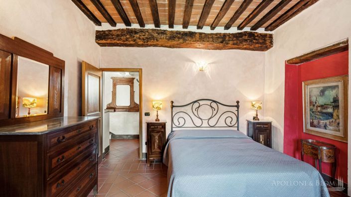 Image No.24-12 Bed Apartment for sale