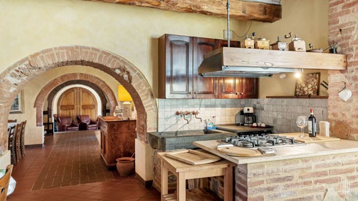 Image No.6-12 Bed Apartment for sale