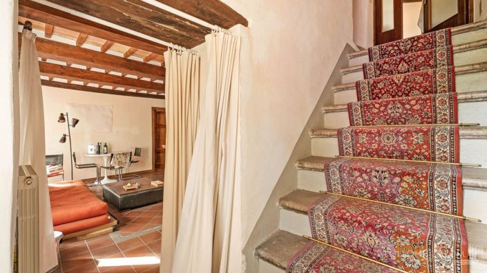 Image No.20-8 Bed Apartment for sale