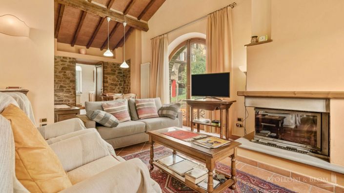 Image No.4-8 Bed Apartment for sale