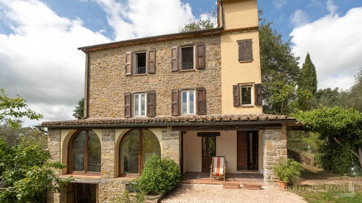 Image No.9-8 Bed Apartment for sale