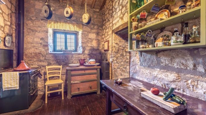 Image No.14-3 Bed Apartment for sale