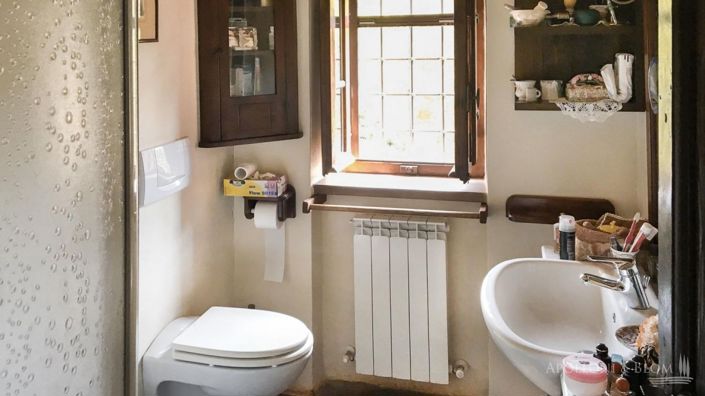 Image No.21-6 Bed Apartment for sale