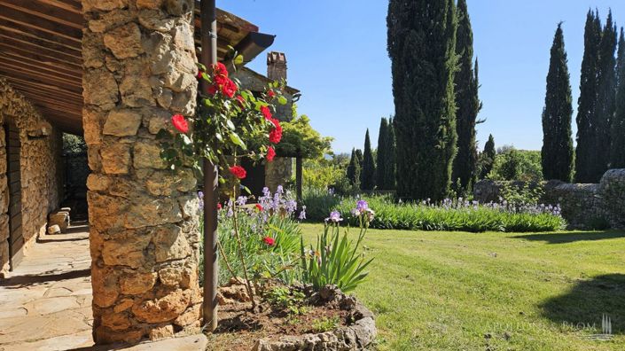 Image No.18-14 Bed Apartment for sale