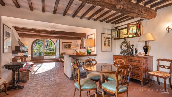 Image No.6-14 Bed Apartment for sale