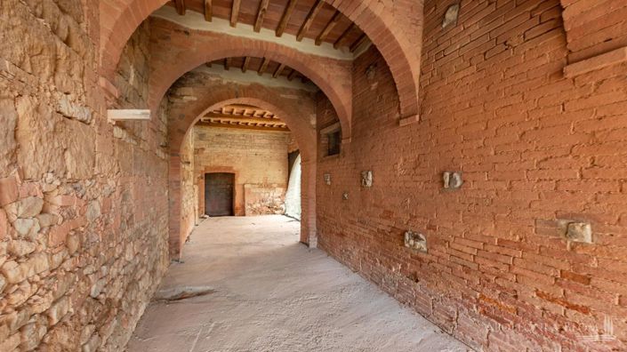 Image No.10-6 Bed Apartment for sale