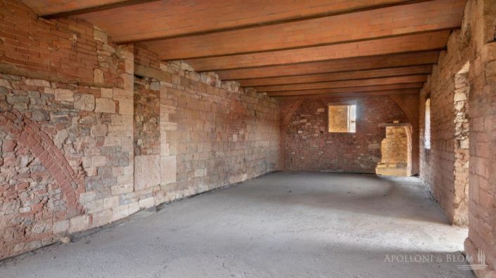 Image No.11-6 Bed Apartment for sale