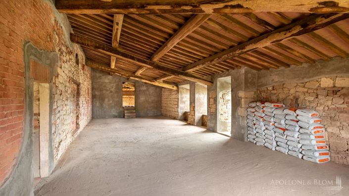 Image No.17-6 Bed Apartment for sale