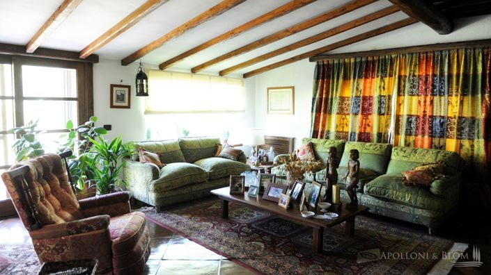 Image No.10-6 Bed Apartment for sale