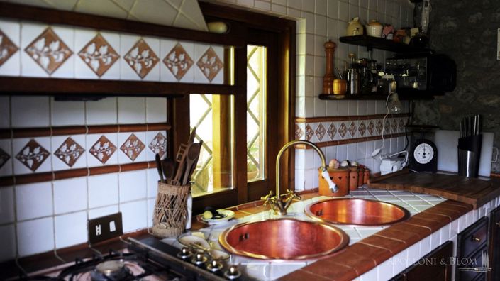 Image No.14-6 Bed Apartment for sale