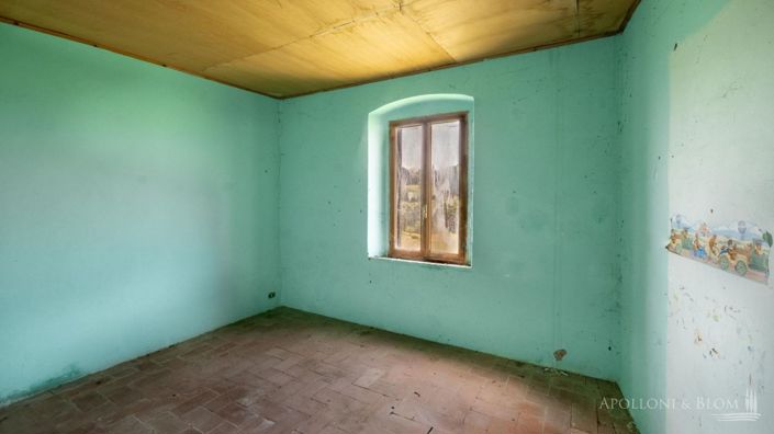 Image No.20-4 Bed Apartment for sale