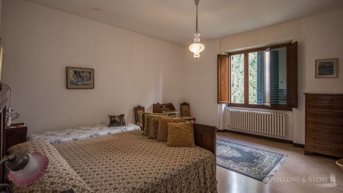 Image No.29-8 Bed Apartment for sale