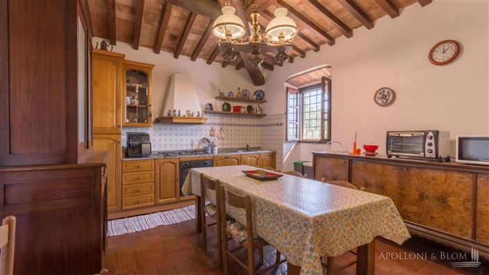 Image No.12-6 Bed Apartment for sale