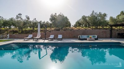 g202509051037376641