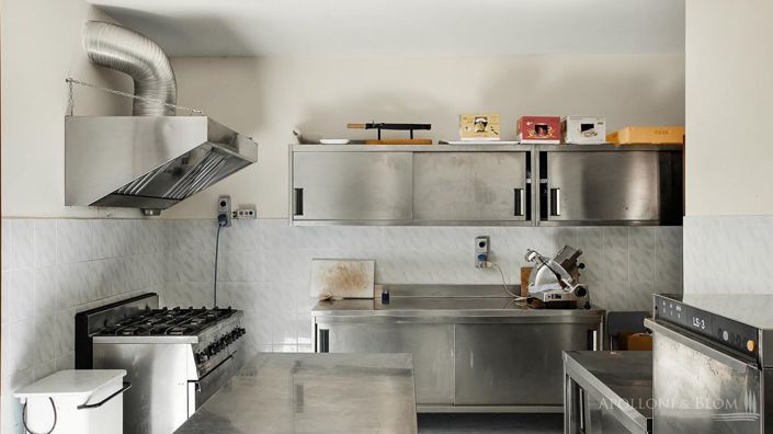 Image No.22-13 Bed Apartment for sale