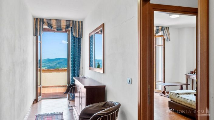 Image No.25-13 Bed Apartment for sale