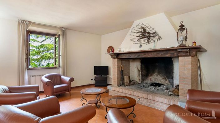 Image No.4-13 Bed Apartment for sale