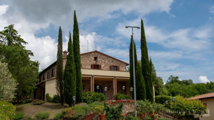 Image No.5-13 Bed Apartment for sale